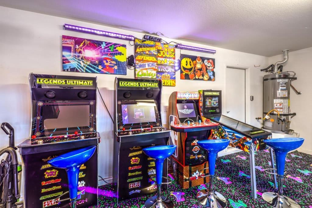 Family Fun For Everyone In Las Vegas- 4 Bedrooms, Billiards, Game Room Henderson Buitenkant foto