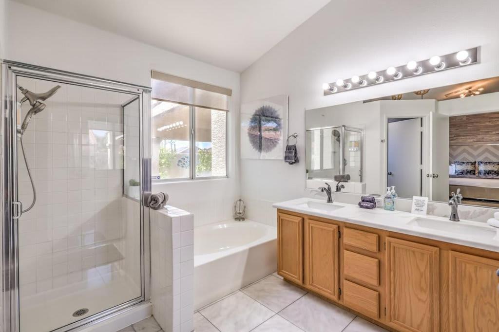 Family Fun For Everyone In Las Vegas- 4 Bedrooms, Billiards, Game Room Henderson Buitenkant foto