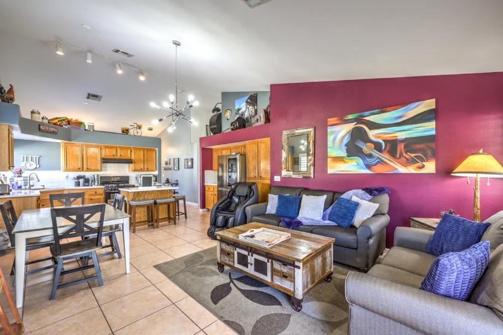Family Fun For Everyone In Las Vegas- 4 Bedrooms, Billiards, Game Room Henderson Buitenkant foto