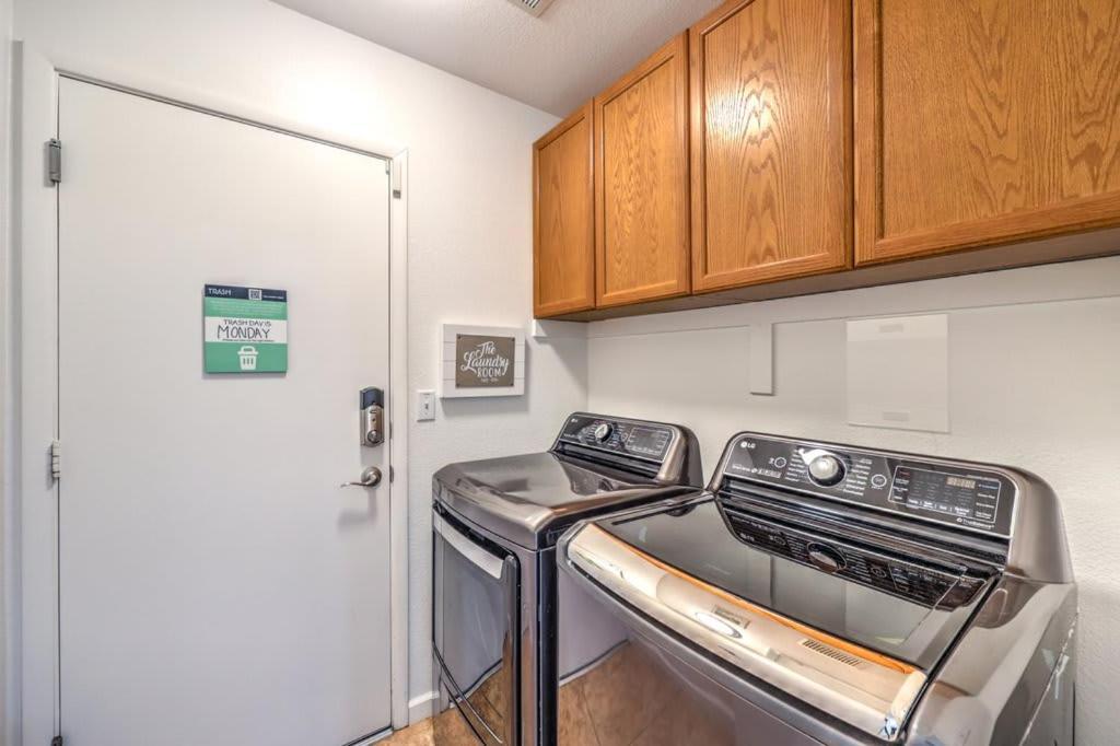 Family Fun For Everyone In Las Vegas- 4 Bedrooms, Billiards, Game Room Henderson Buitenkant foto