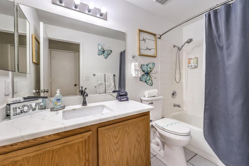 Family Fun For Everyone In Las Vegas- 4 Bedrooms, Billiards, Game Room Henderson Buitenkant foto