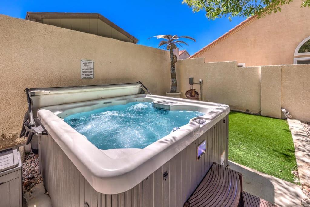 Family Fun For Everyone In Las Vegas- 4 Bedrooms, Billiards, Game Room Henderson Buitenkant foto